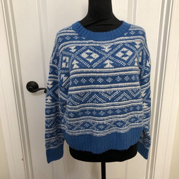 American Eagle Sweaters - New American Eagle Women's Blue & White Fair Isle Sweater Size‎ Small  NWT